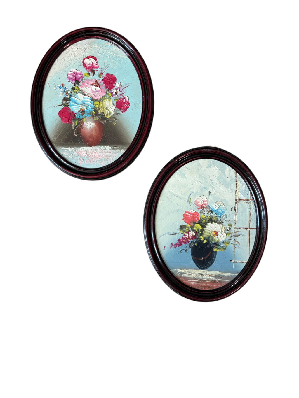 Set Of 2 Vintage Oval Still life oil paintings Of flowers
